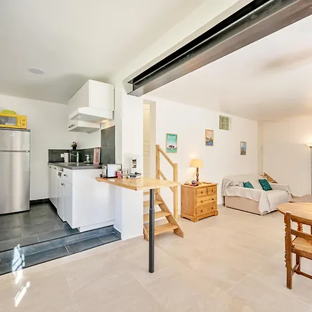 Grand T2 Clim & Wifi En Rez De Proche * Hyères
