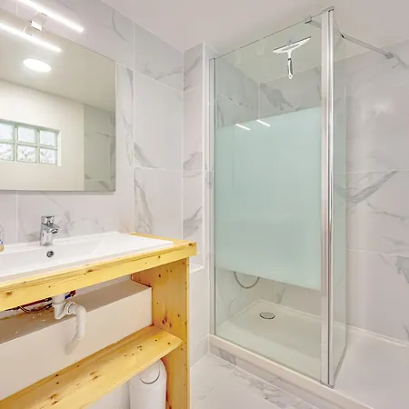 Grand T2 Clim & Wifi En Rez De Proche Apartamento Hyères