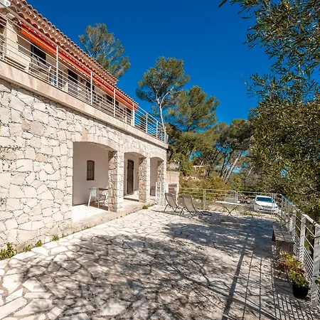 Appartement Grand T2 Clim&wifi En Rez De Proche Hyères