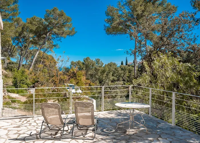 Grand T2 Clim & Wifi En Rez De Proche